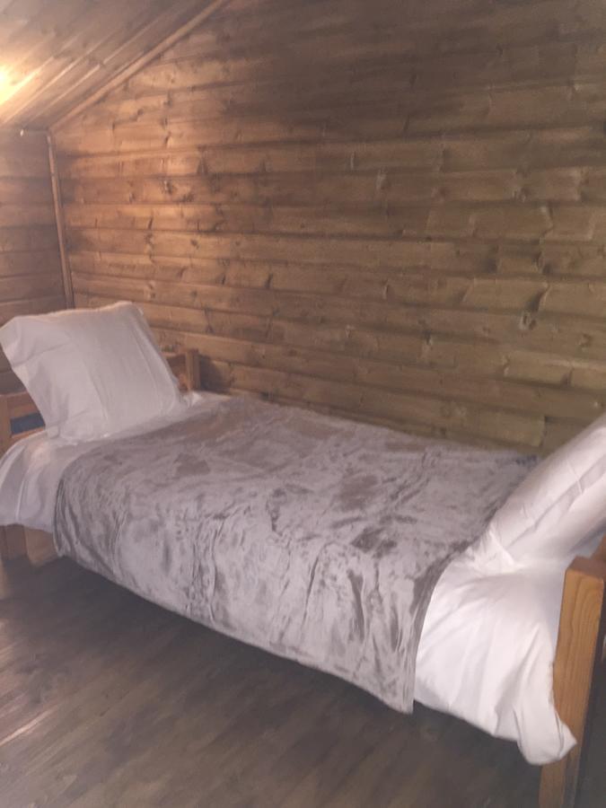Gites Les Chalets Vezzani Spa Ruang foto