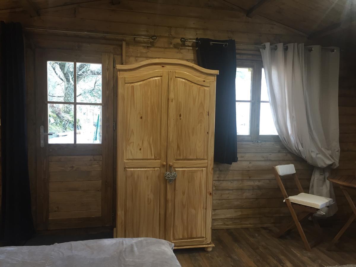 Gites Les Chalets Vezzani Spa Bagian luar foto