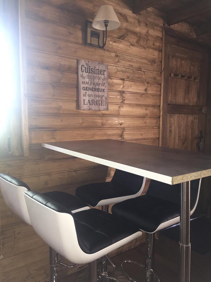 Gites Les Chalets Vezzani Spa Bagian luar foto