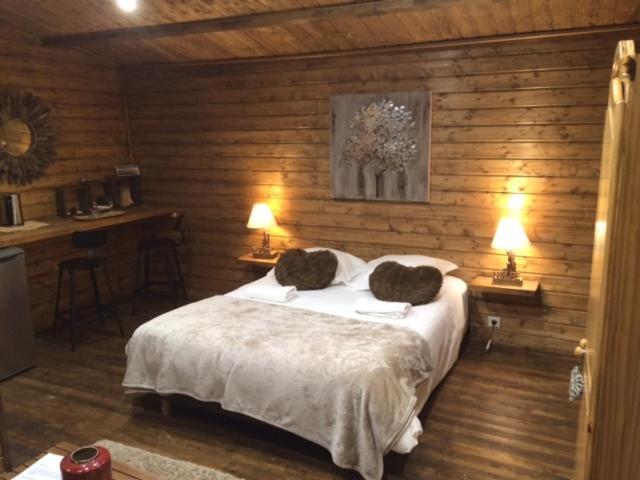 Gites Les Chalets Vezzani Spa Bagian luar foto