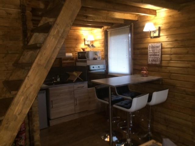 Gites Les Chalets Vezzani Spa Bagian luar foto